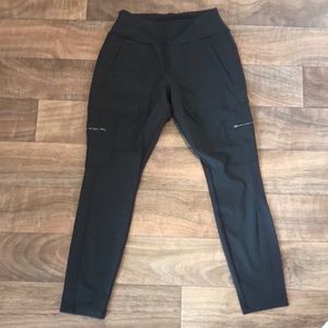 Athleta- Headlands Hybrid Cargo Leggings